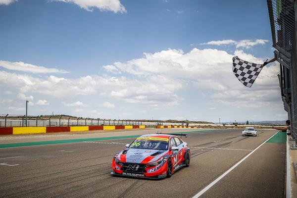 BRC Racing Team victorious in Race 2 at WTCR Race of Spain