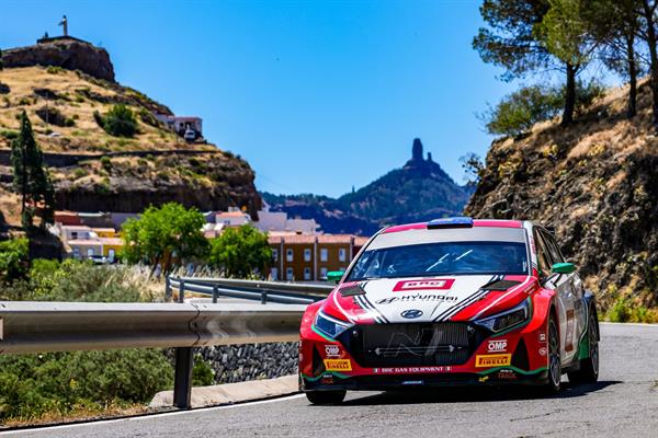 New challenge for BRC Racing Team and Paddon in Rome